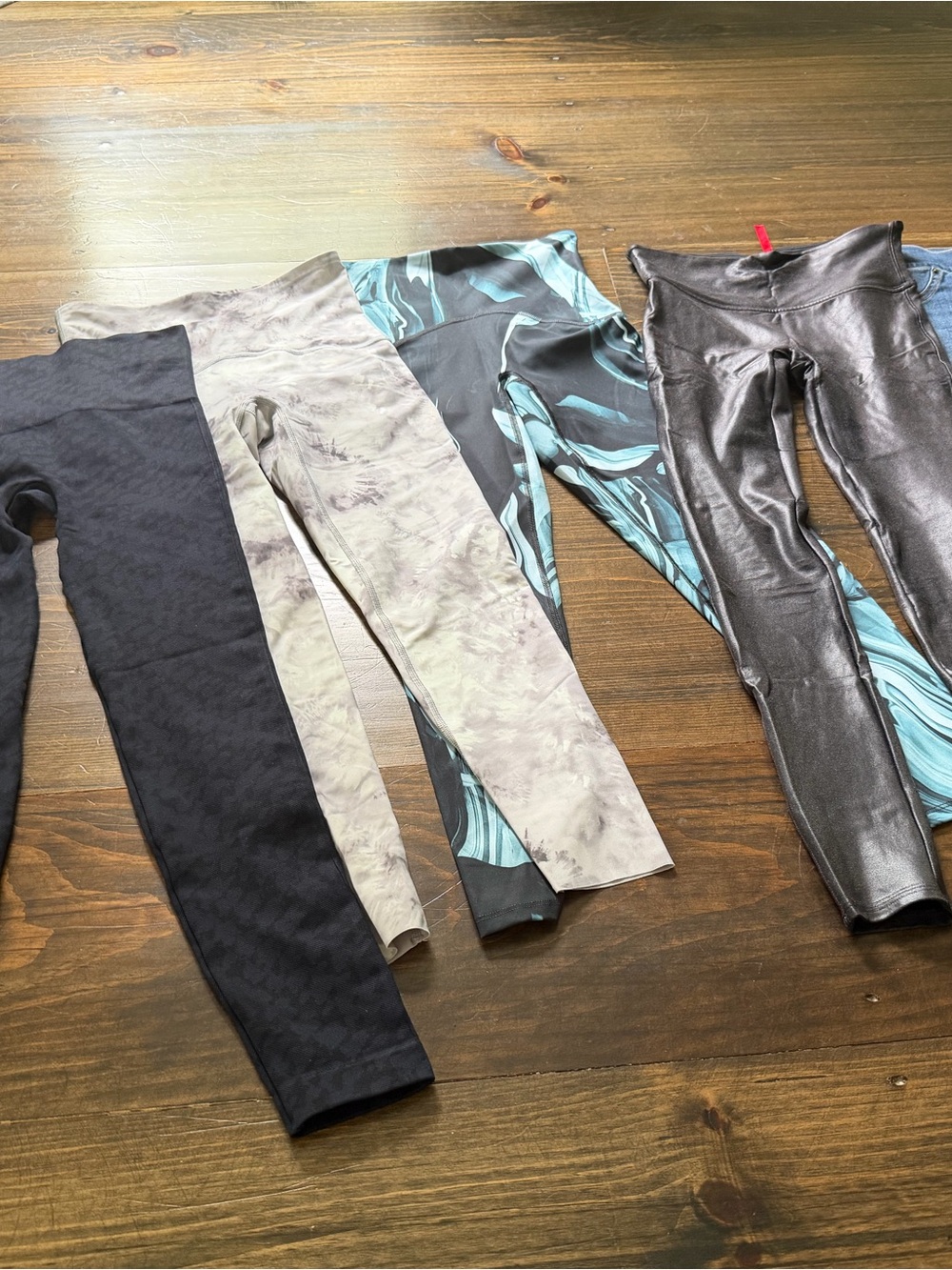 SPANX - Bundle of 6 Leggings - Picture 2 of 10